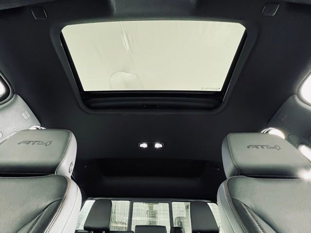 Used 2022 GMC Sierra 1500 AT4 w/ Technology Package image 29