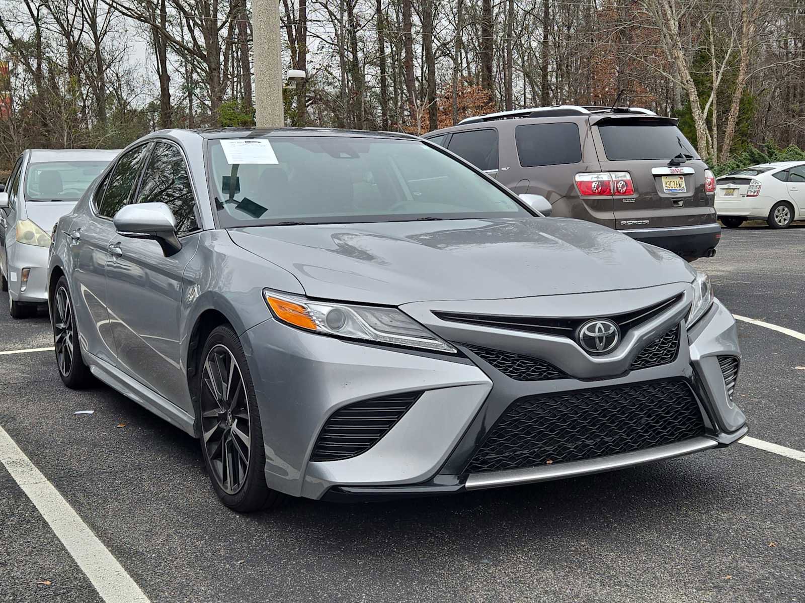 Used 2020 Toyota Camry XSE image 1