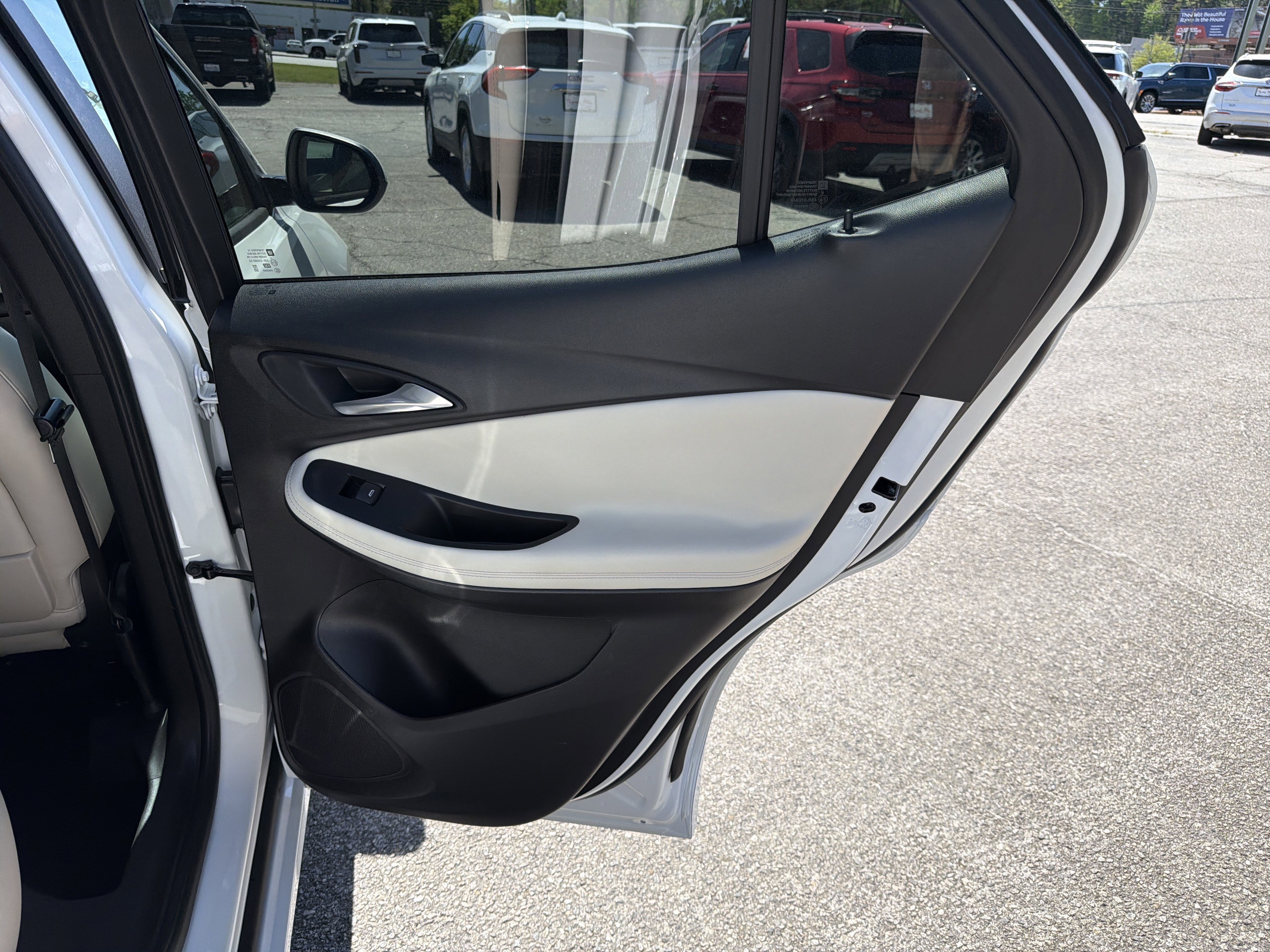 Used 2020 Buick Encore GX Select w/ Advanced Technology Package image 18