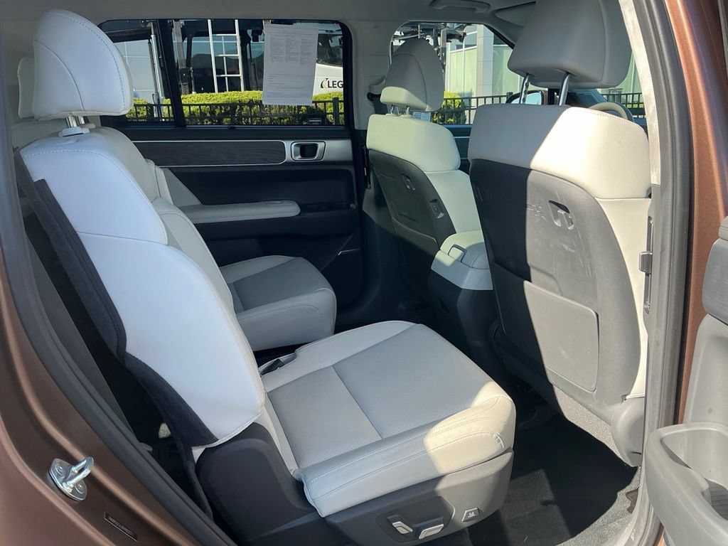Certified 2024 Hyundai Santa Fe Calligraphy AWD/4WD image 35
