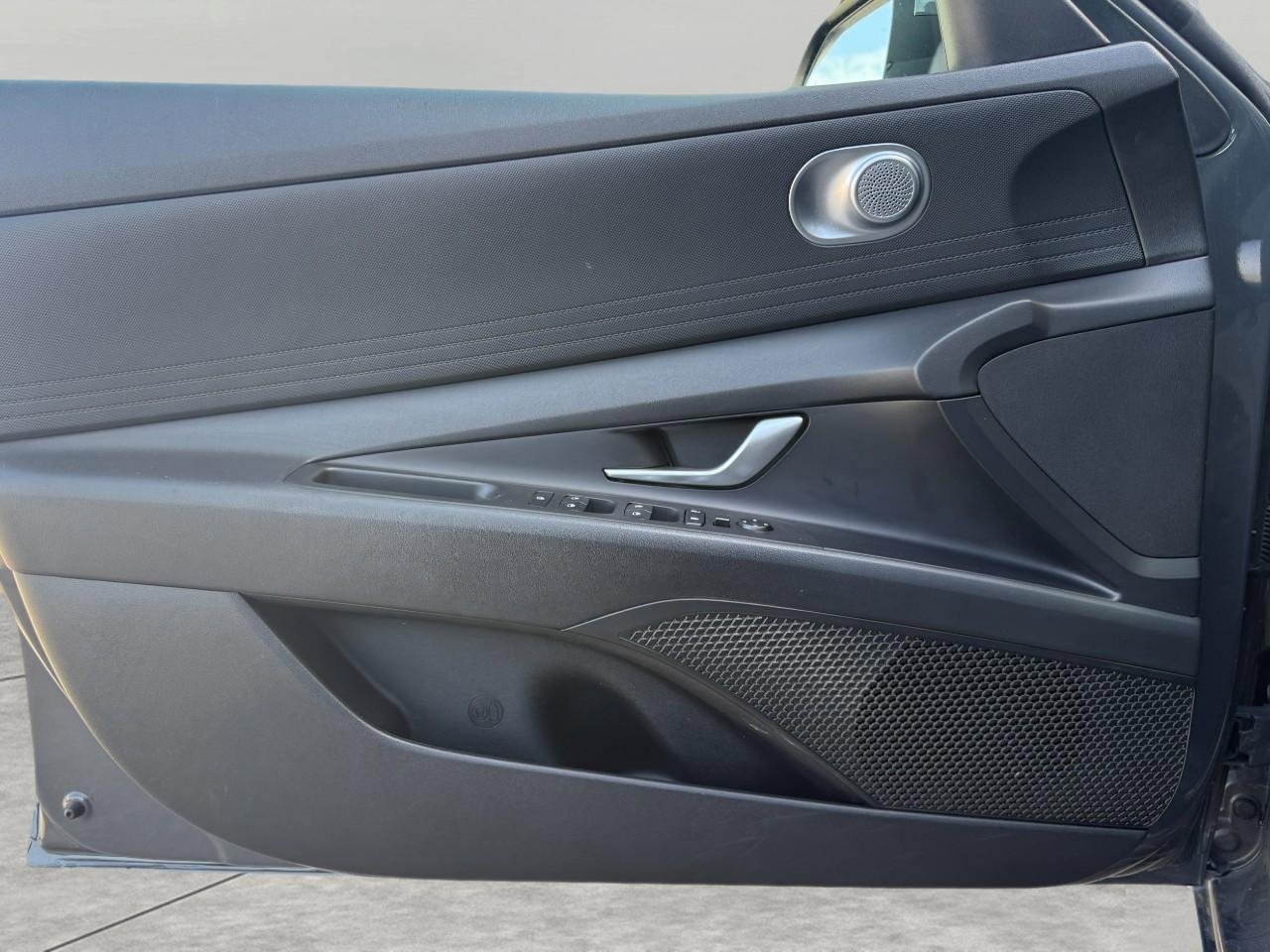 Used 2023 Hyundai Elantra SEL w/ Cargo Package image 20