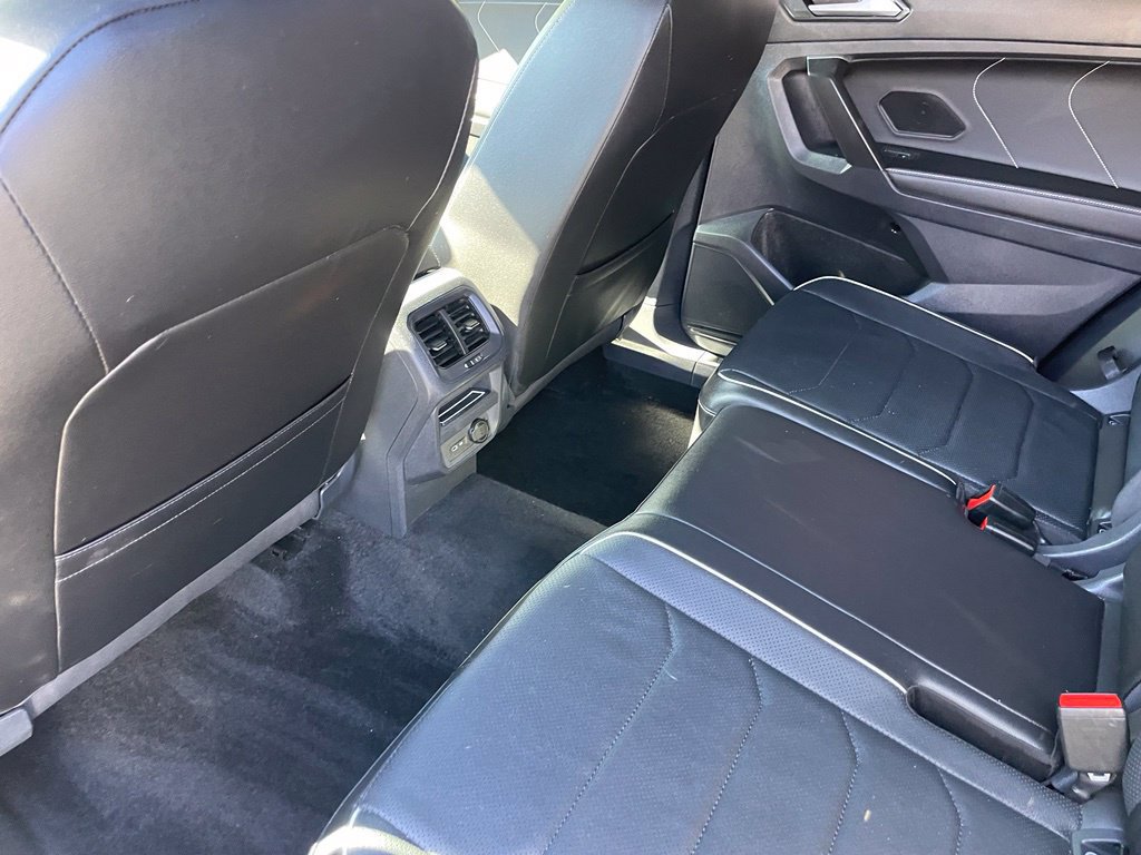 Used 2023 Volkswagen Tiguan SEL R-Line AWD/4WD image 9