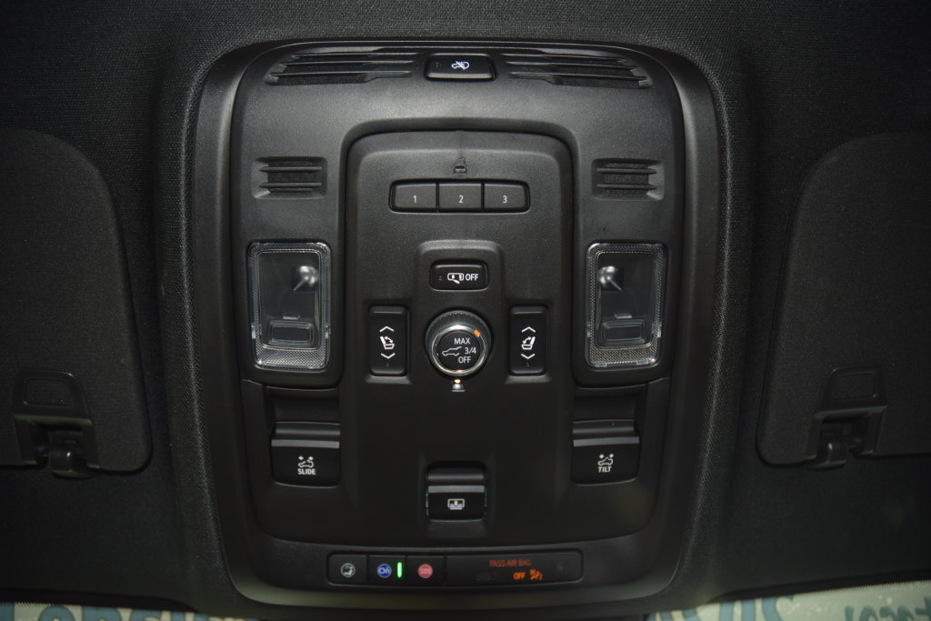 Used 2024 Cadillac Escalade ESV Premium Luxury w/ LPO, Floor Liner Package AWD/4WD image 54