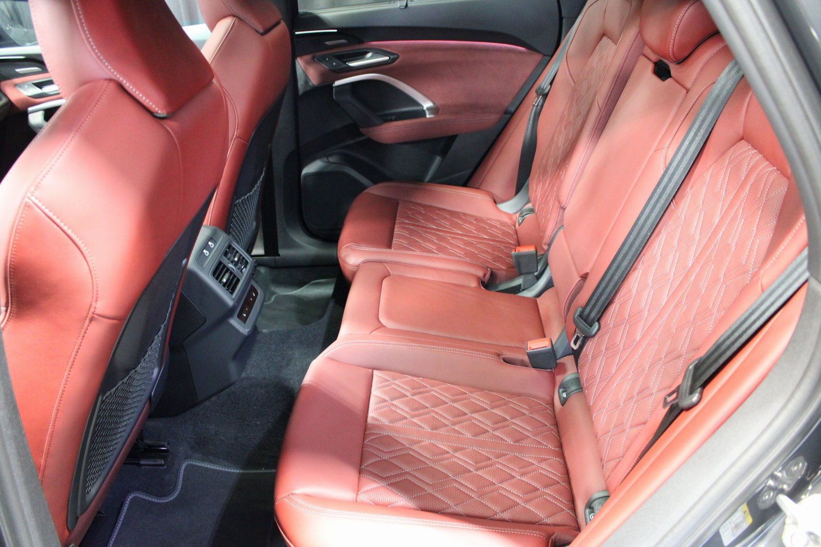 Used 2025 Audi SQ5 Prestige image 36