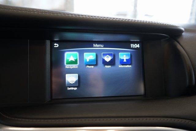 Used 2018 INFINITI QX30 Sport w/ Cargo Package image 32