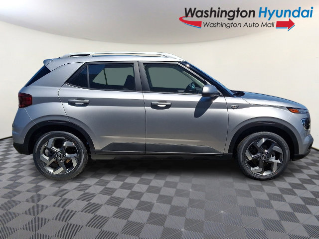 New 2026 Hyundai Venue SEL FWD image 7