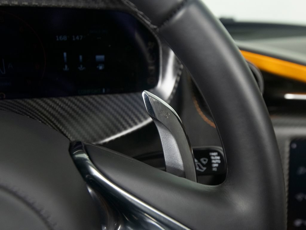 Used 2026 McLaren 750S Spider RWD image 24