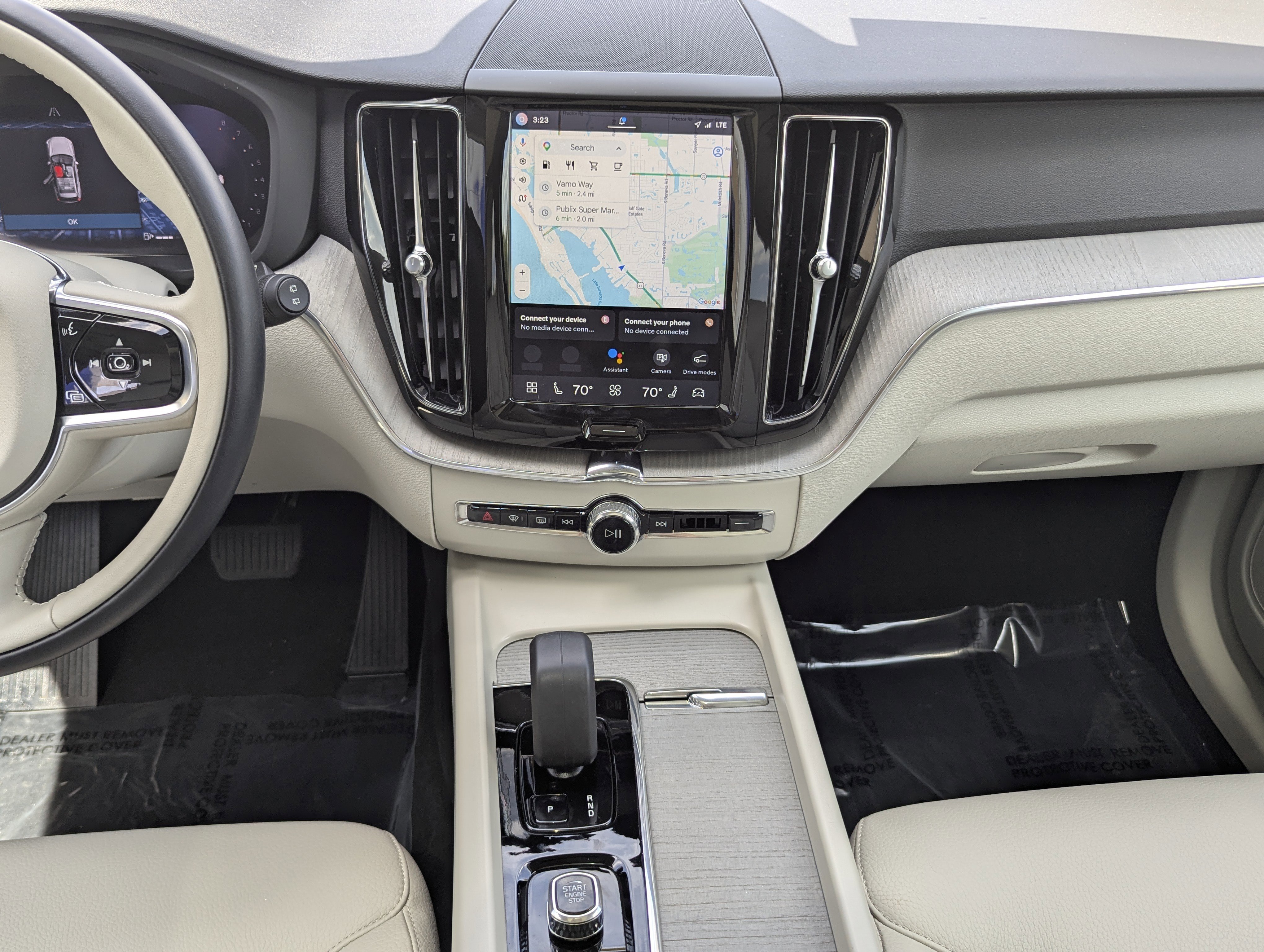 Used 2024 Volvo XC60 B5 Plus w/ Protection Package Premier AWD/4WD image 16