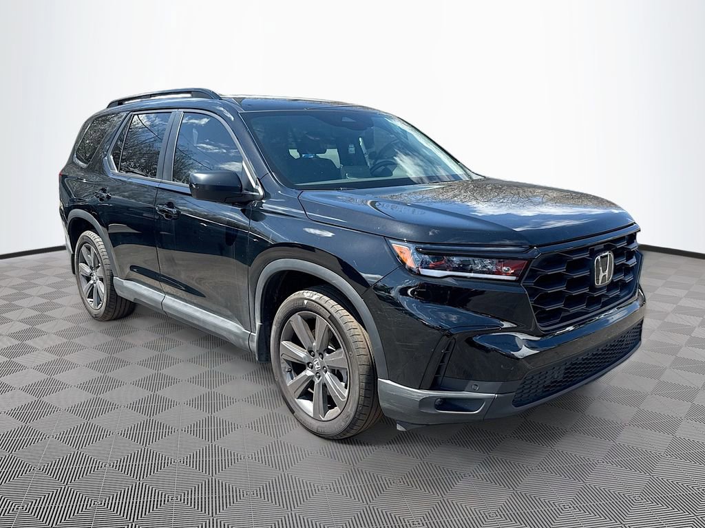 Used 2025 Honda Pilot Sport image 4