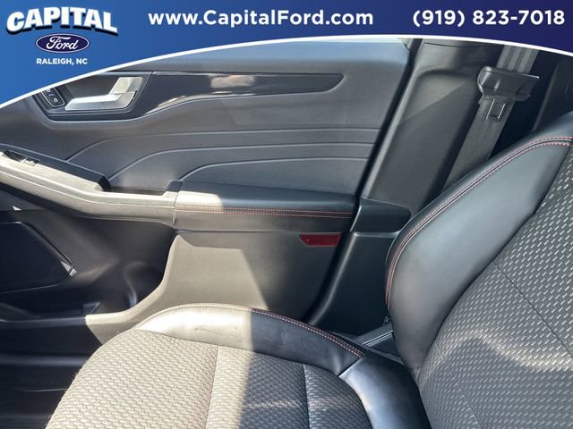 Certified 2024 Ford Escape ST-Line Select w/ Tech Pack #2 AWD/4WD image 29