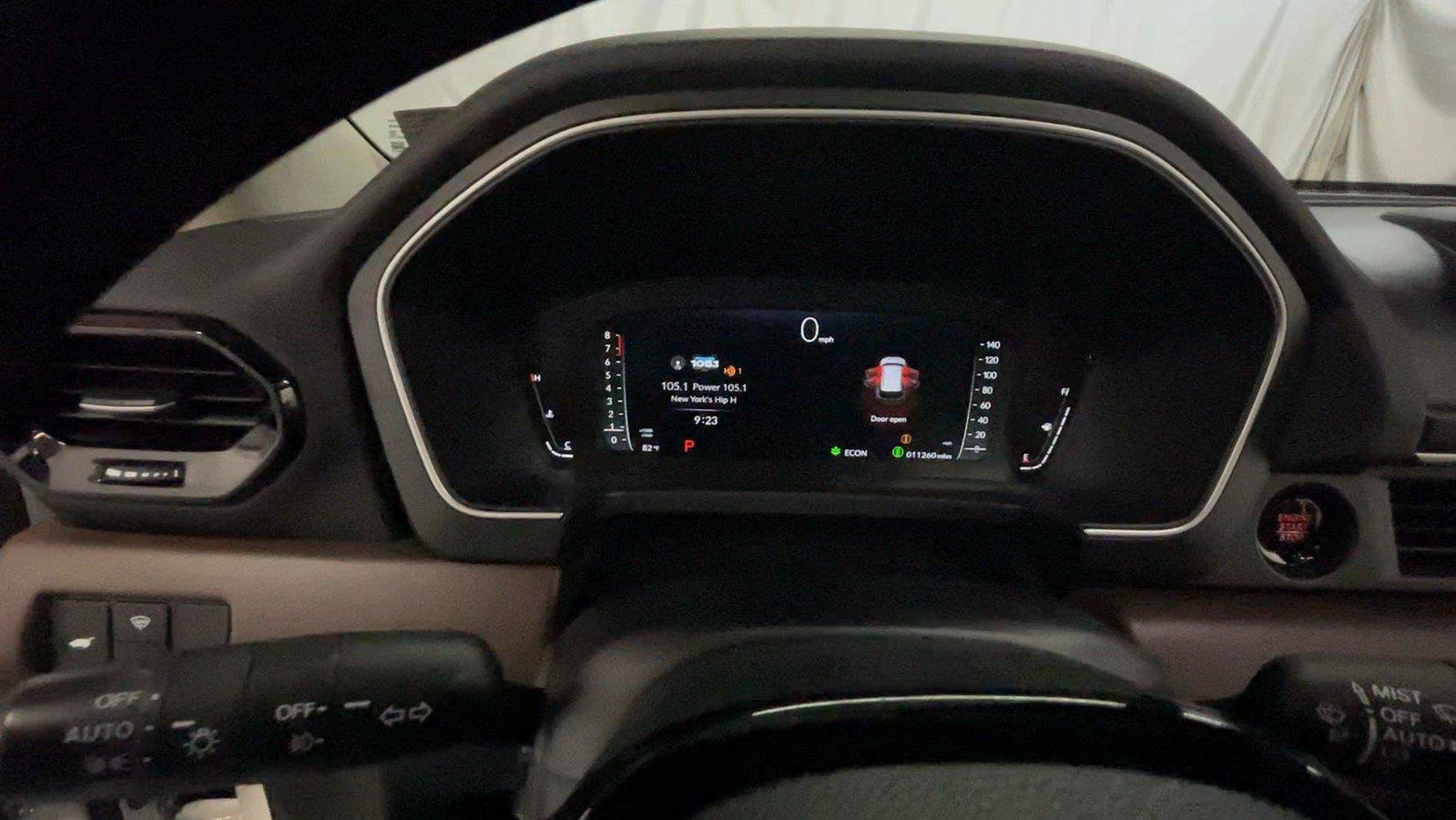 Used 2025 Honda Pilot Elite image 32