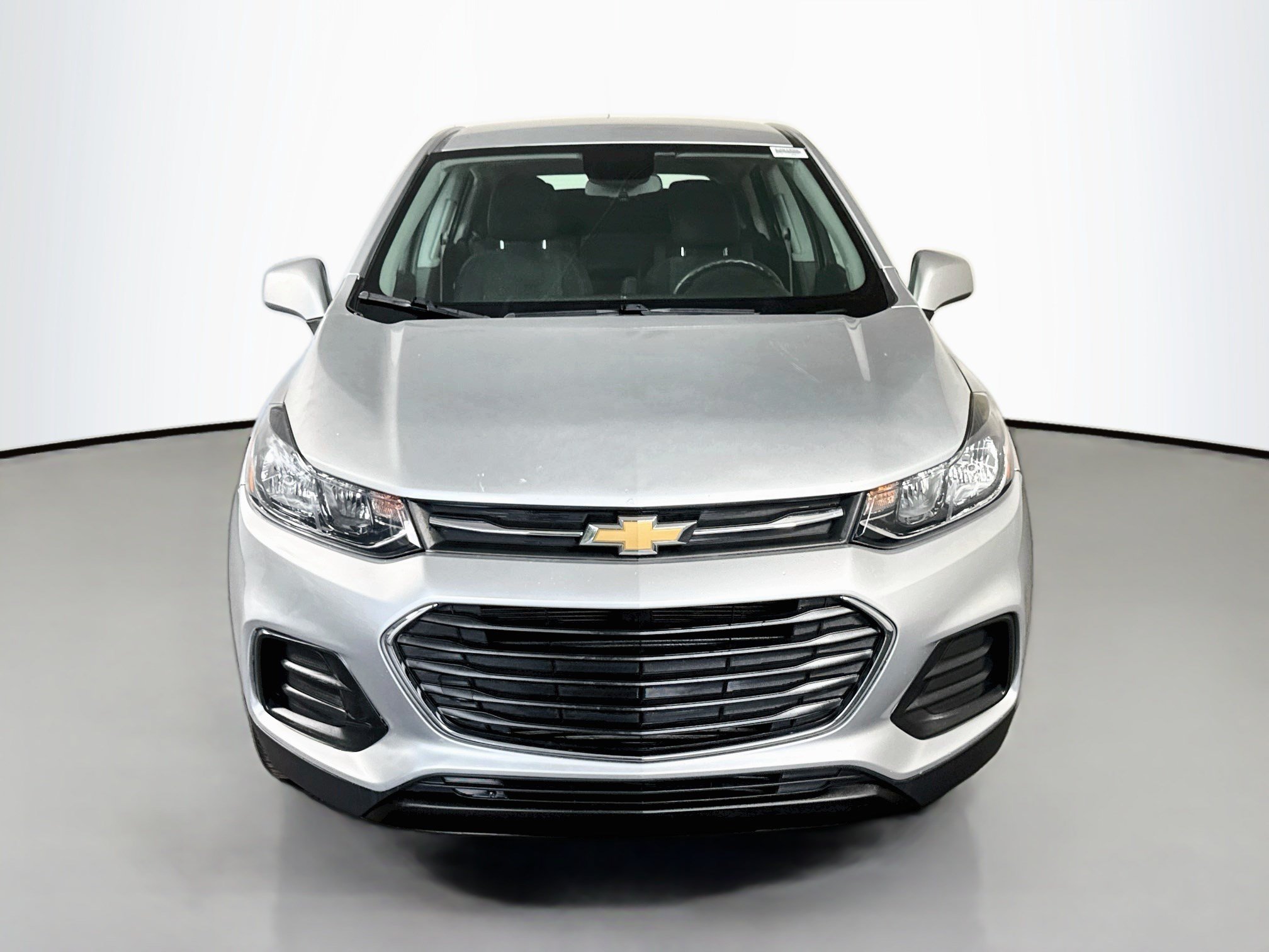 Used 2019 Chevrolet Trax LS FWD image 2