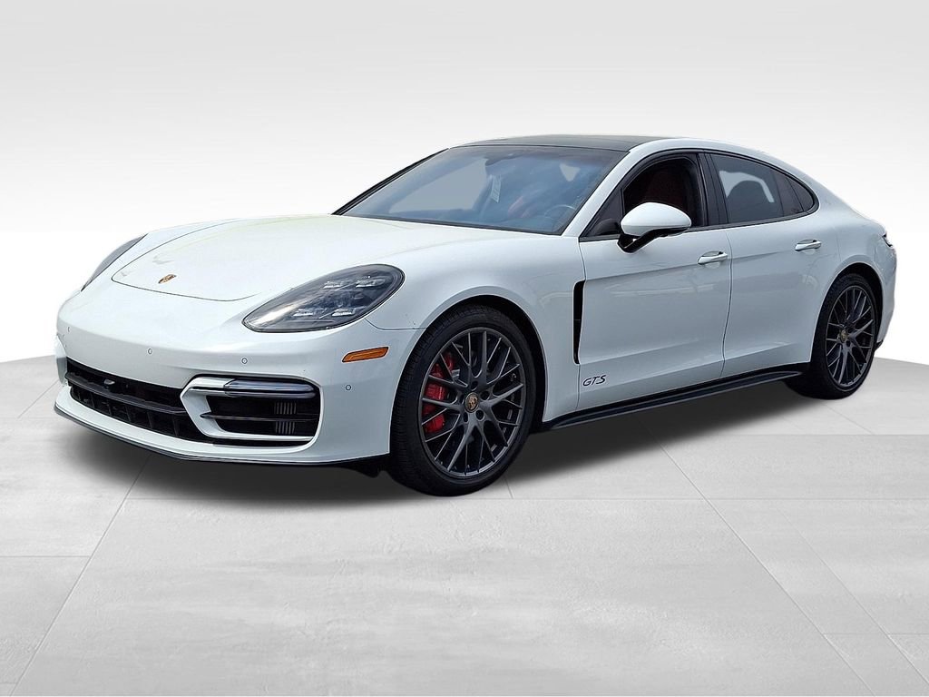 Used 2021 Porsche Panamera GTS image 3