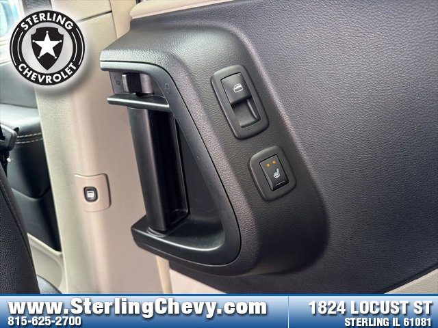 Used 2015 Chrysler Town & Country Touring-L w/ Driver Convenience Group image 26