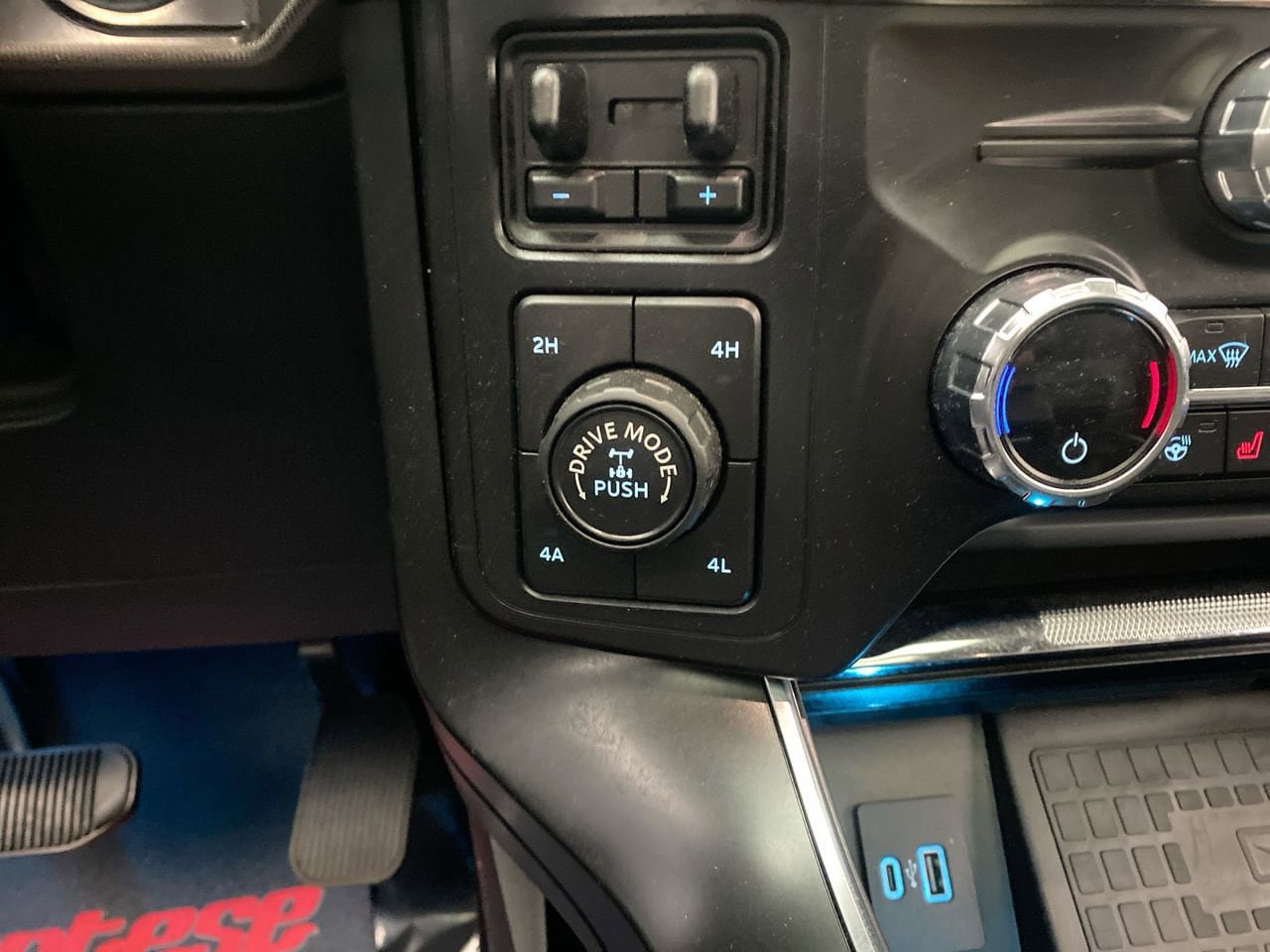 Used 2021 Ford F150 Raptor w/ Equipment Group 801A High AWD/4WD image 20