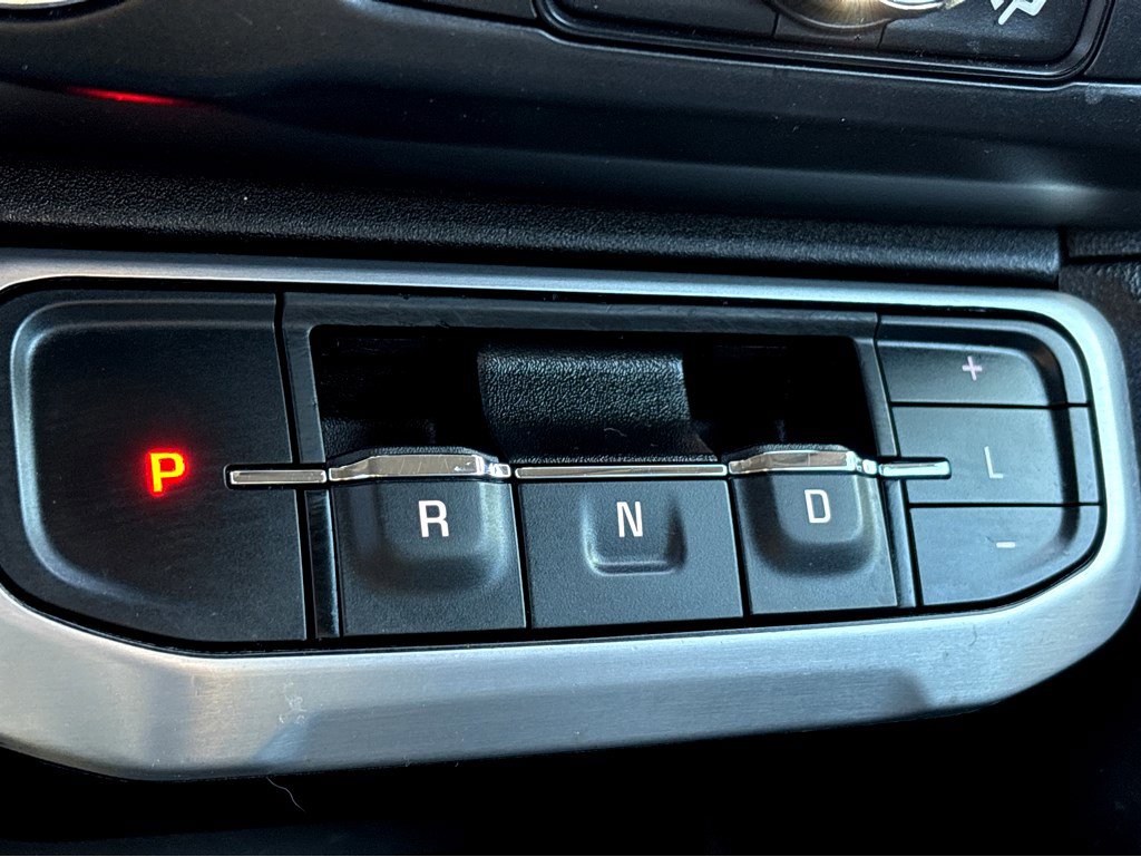 Used 2023 GMC Acadia SLE w/ Driver Convenience Package image 14