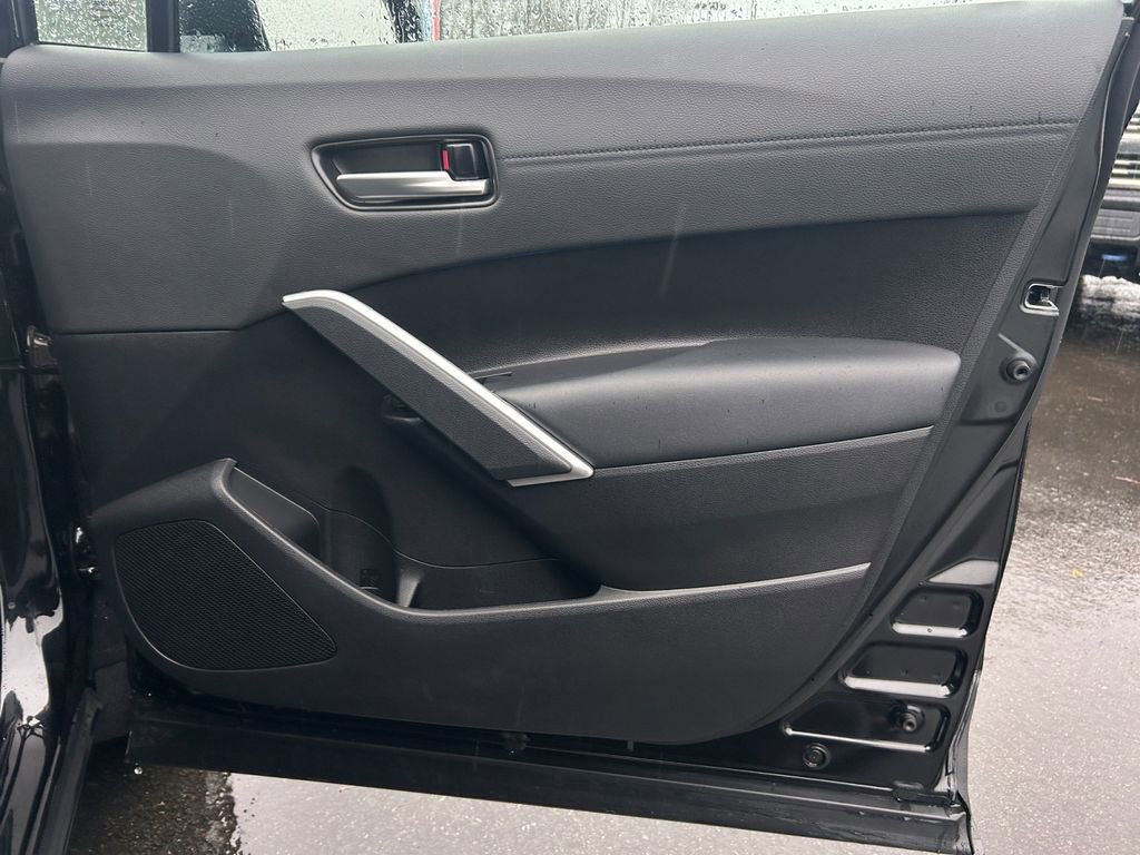 Used 2024 Toyota Corolla Cross XLE w/ Convenience Package image 25