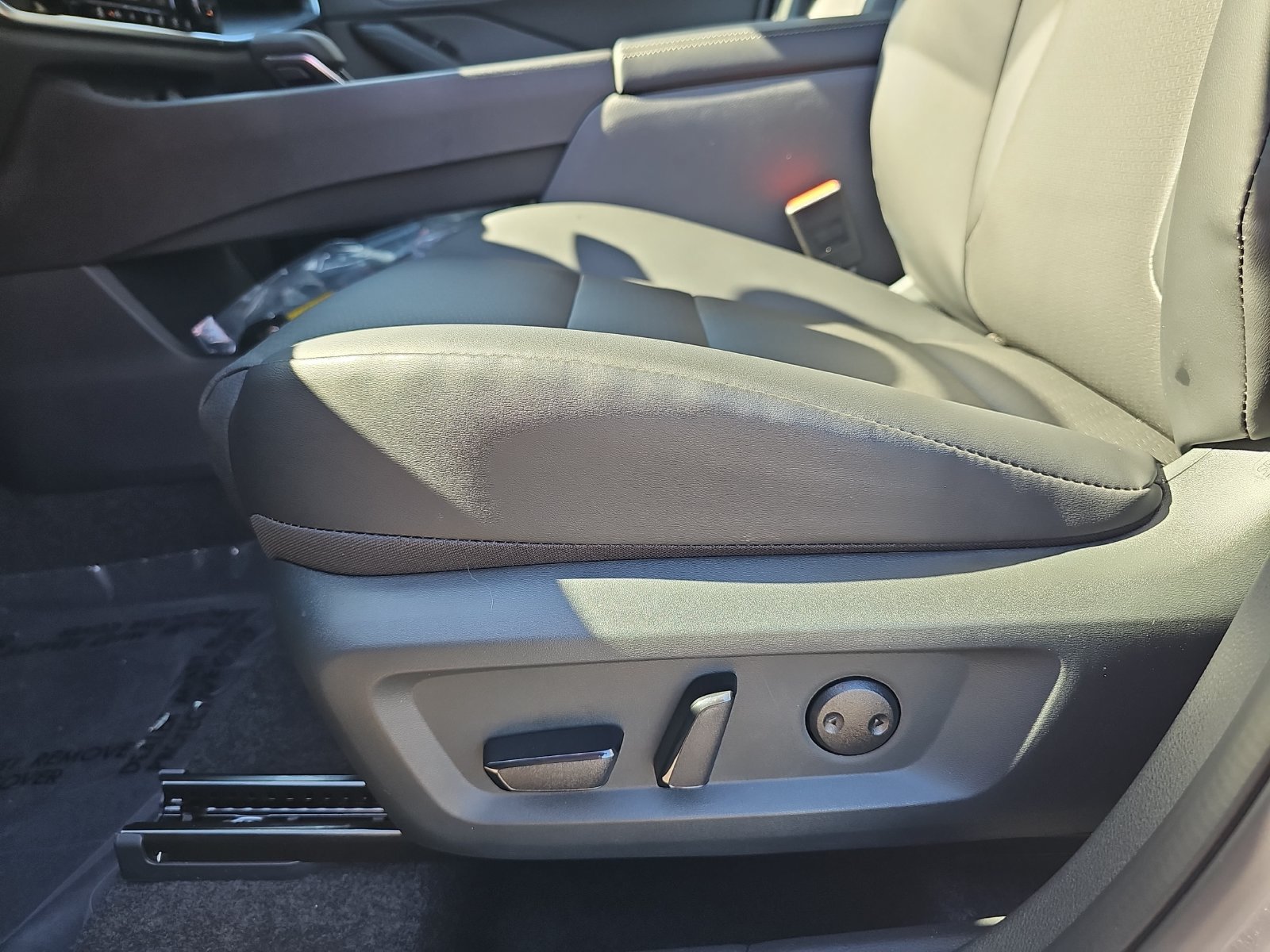 New 2027 Nissan Rogue Dark Armor FWD image 28