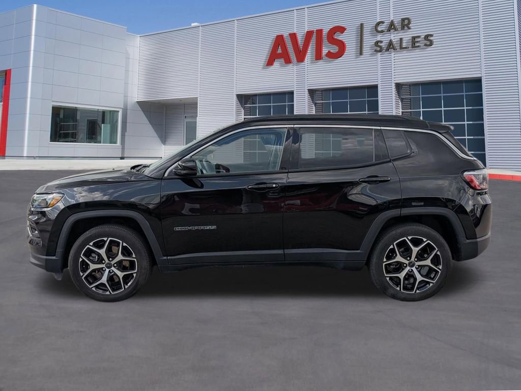 Used 2025 Jeep Compass Limited image 10