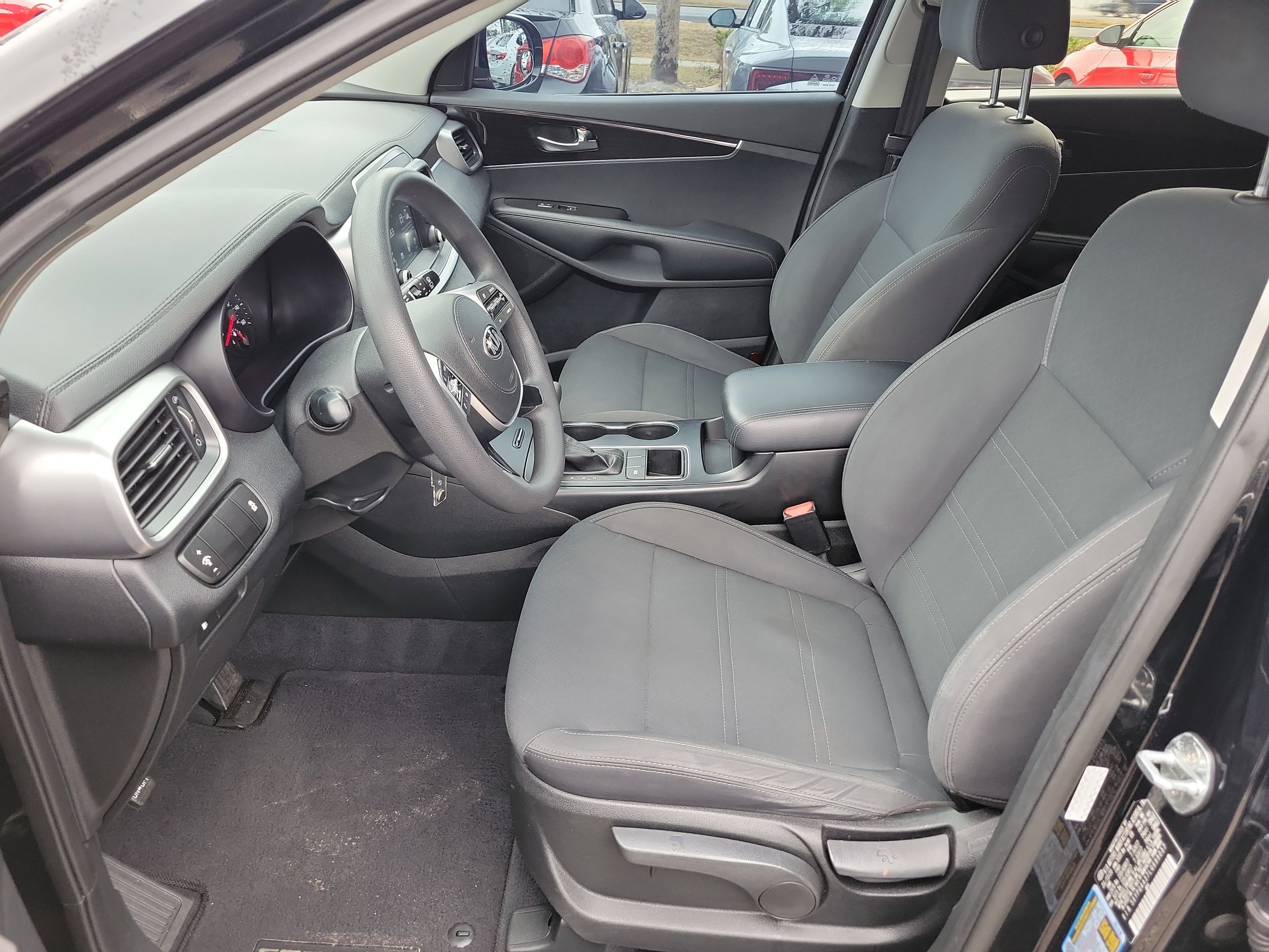 Used 2020 Kia Sorento L image 21