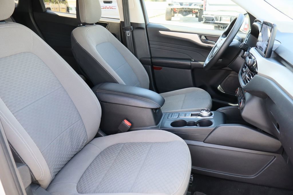 Used 2022 Ford Escape SE image 26