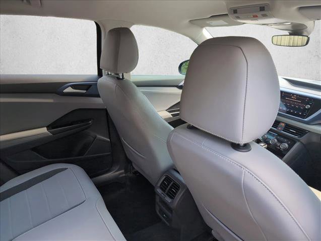 Used 2024 Volkswagen Taos SE FWD image 21
