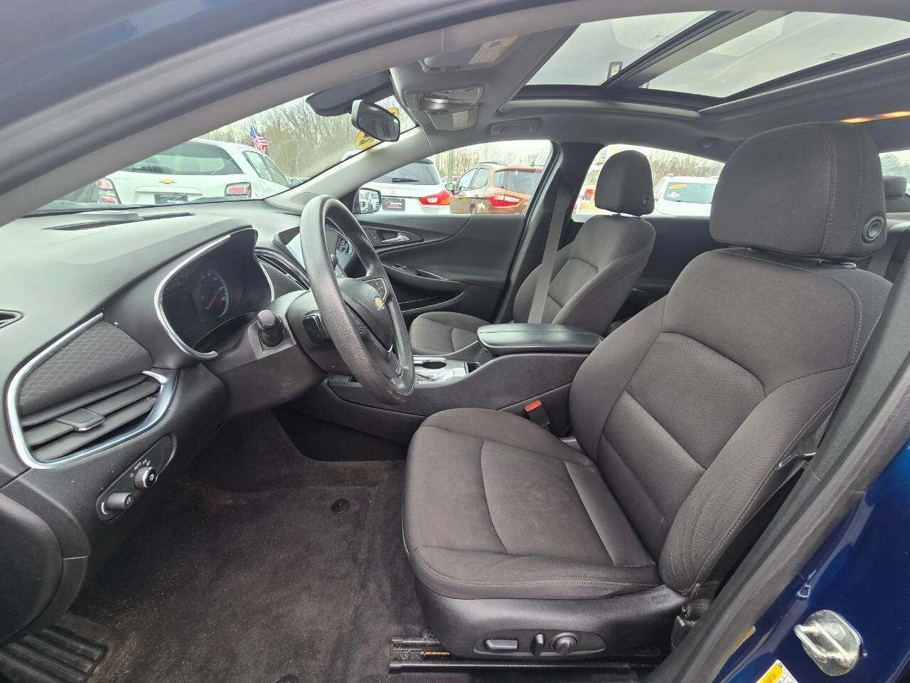Used 2019 Chevrolet Malibu LT FWD image 23