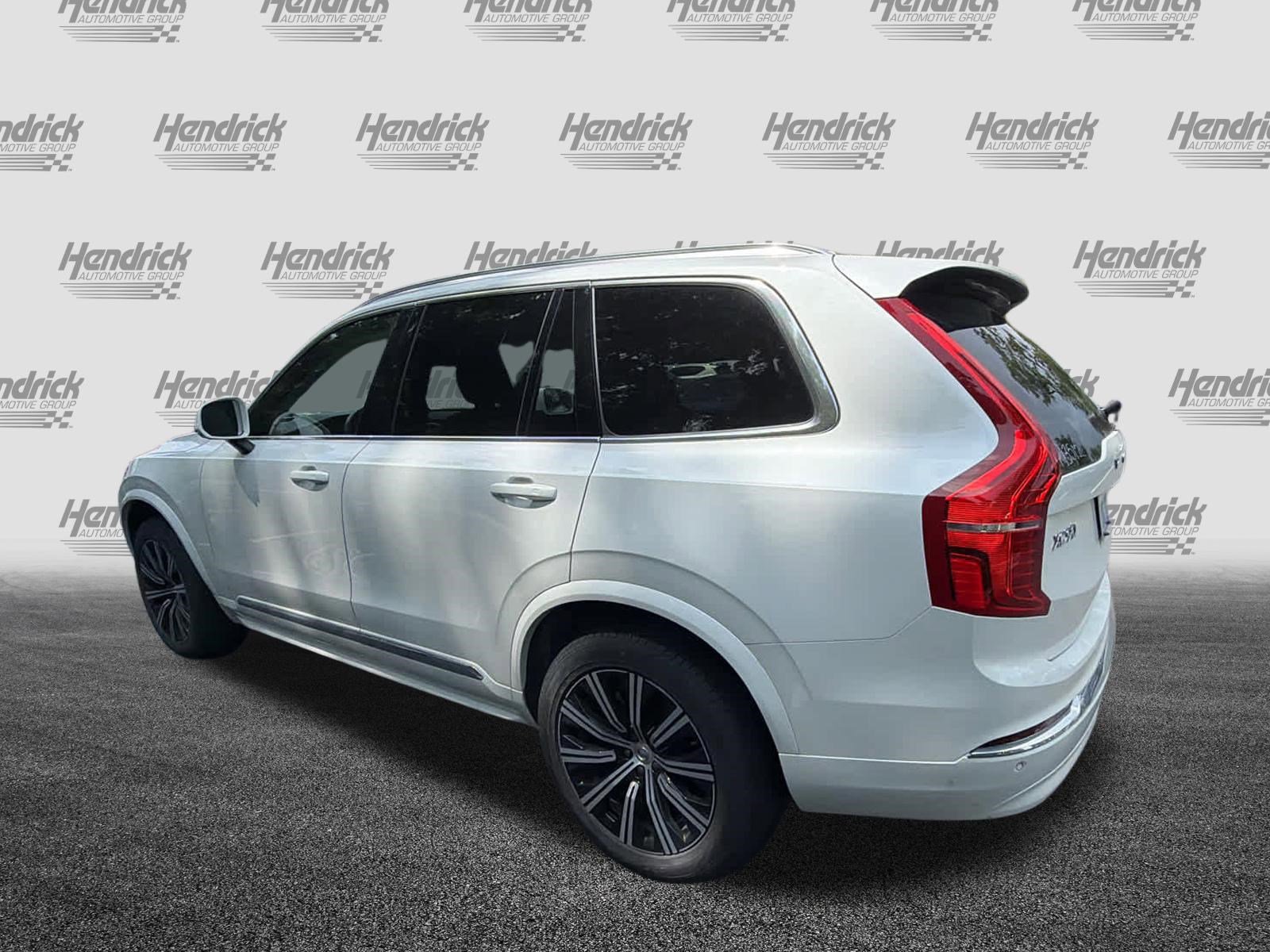 Used 2025 Volvo XC90 B5 Core AWD/4WD image 11