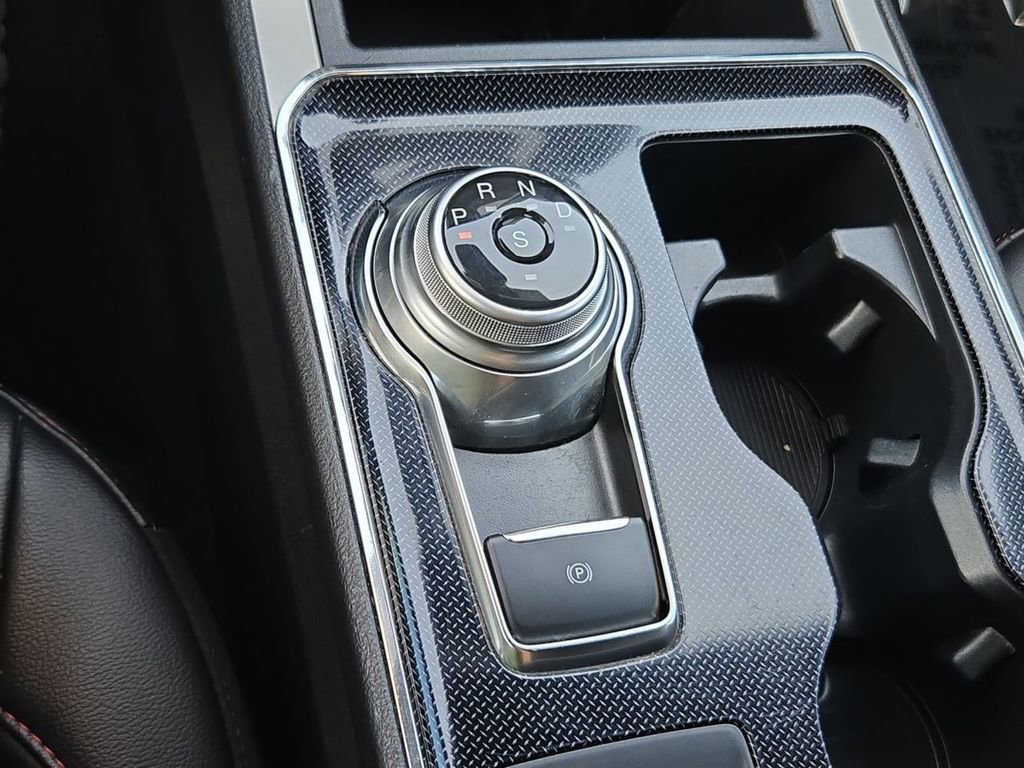 Used 2021 Ford Edge ST-Line image 20