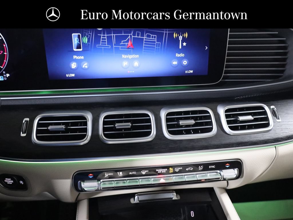 Used 2025 Mercedes-Benz GLS 450 4MATIC w/ AMG Line Exterior image 17
