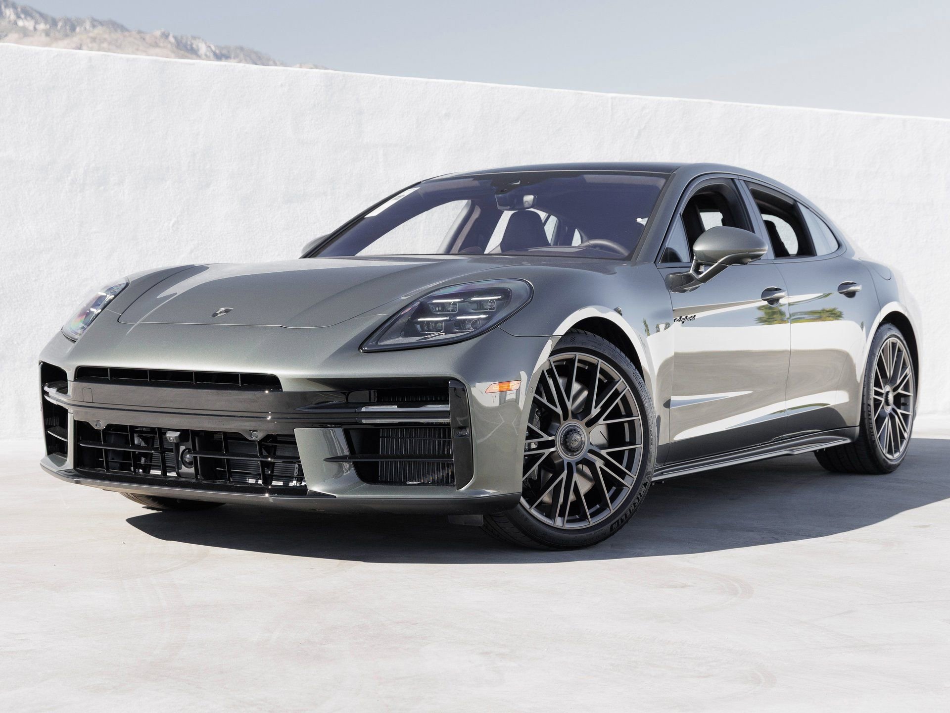 New 2026 Porsche Panamera Turbo AWD/4WD image 1