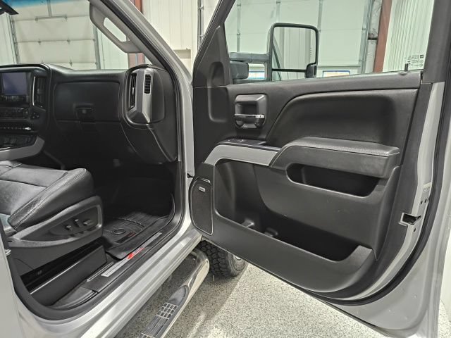 Used 2015 Chevrolet Silverado 2500 LTZ w/ Duramax Plus Package AWD/4WD image 21