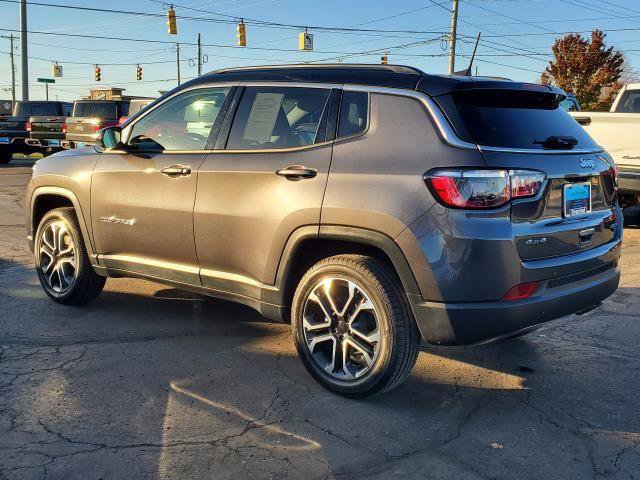 Used 2022 Jeep Compass Limited image 5