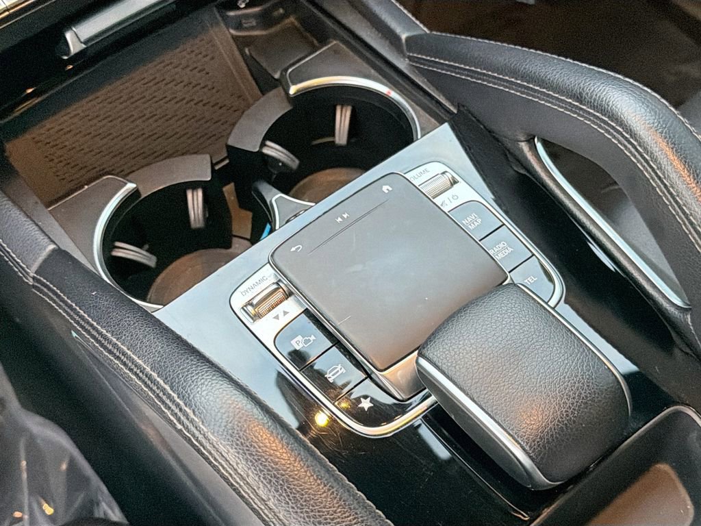 Used 2020 Mercedes-Benz GLE 350 w/ 3rd Row Seat Package image 29