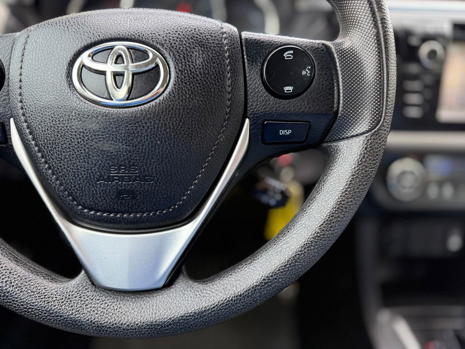 Used 2015 Toyota Corolla LE FWD image 23