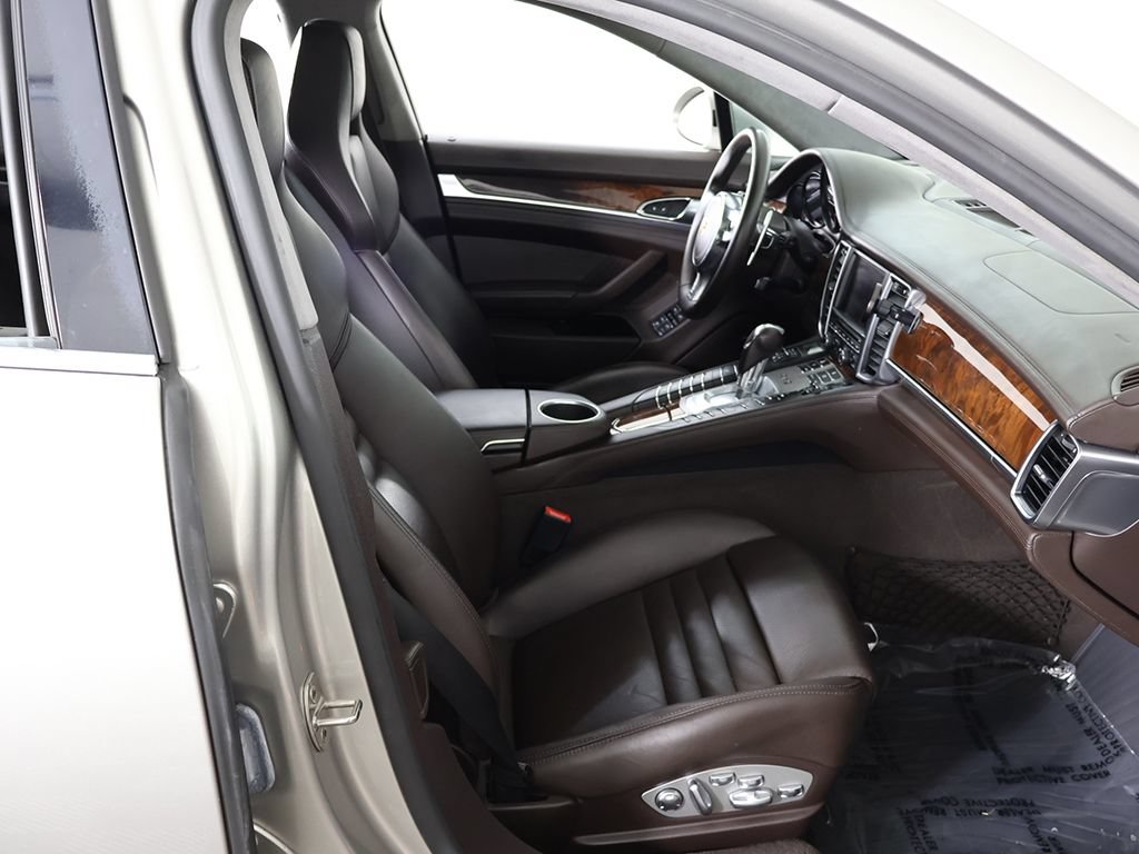 Used 2013 Porsche Panamera AWD/4WD image 31