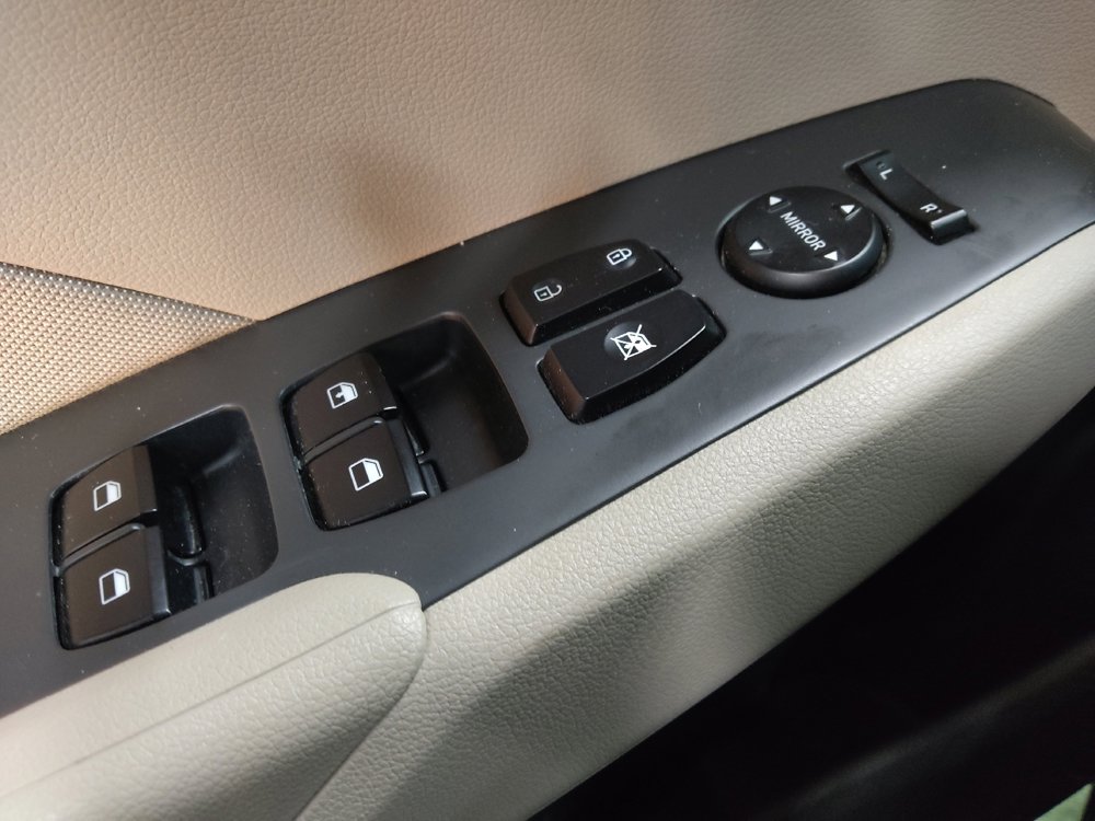 Used 2022 Hyundai Accent SE image 27