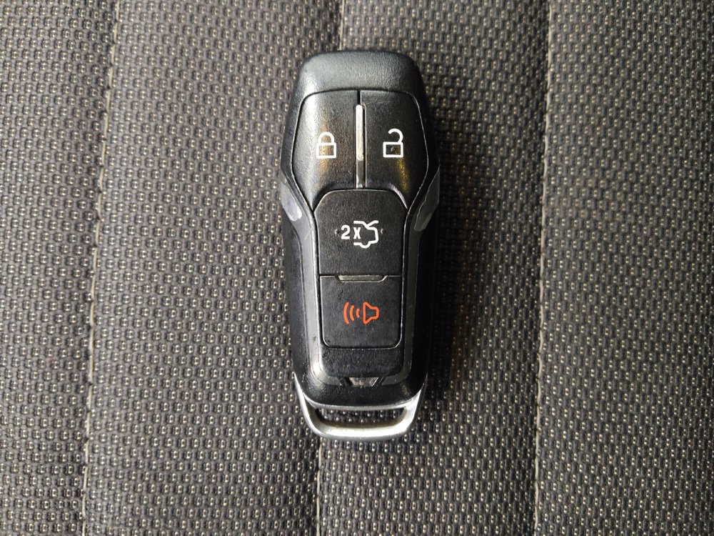 Used 2015 Ford Edge SE AWD/4WD image 32