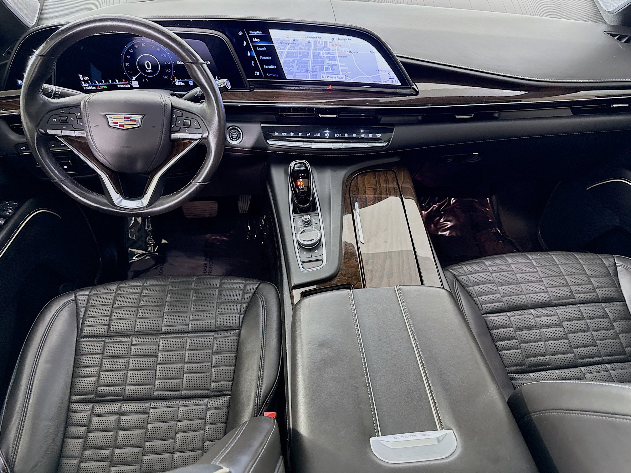 Used 2023 Cadillac Escalade ESV Sport Platinum w/ Heavy-Duty Trailer Package AWD/4WD image 25