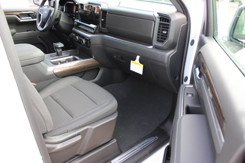 New 2026 Chevrolet Silverado 1500 LT w/ Safety Package AWD/4WD image 45