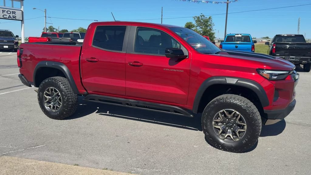 Used 2024 Chevrolet Colorado ZR2 AWD/4WD image 8