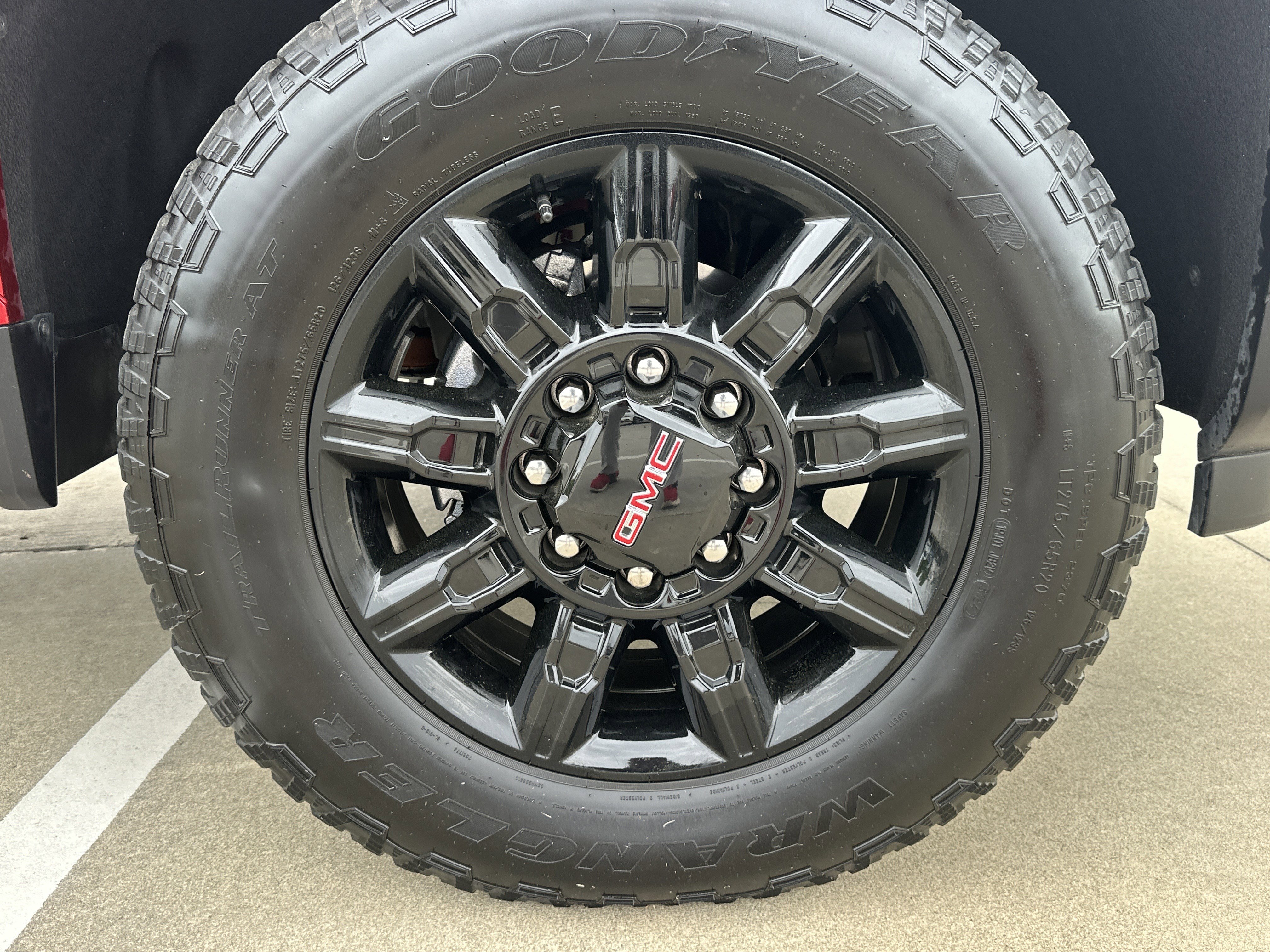Certified 2025 GMC Sierra 2500 AT4 w/ AT4 Premium Plus Package image 13
