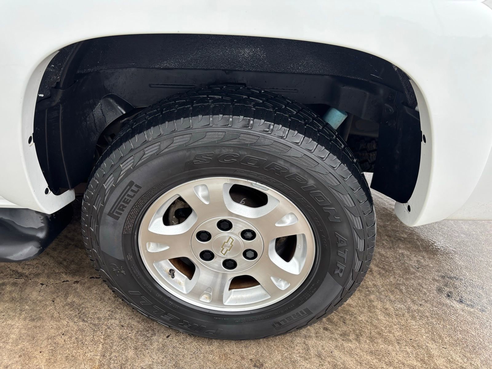 Used 2005 Chevrolet Avalanche Z71 w/ Preferred Equipment Group image 9