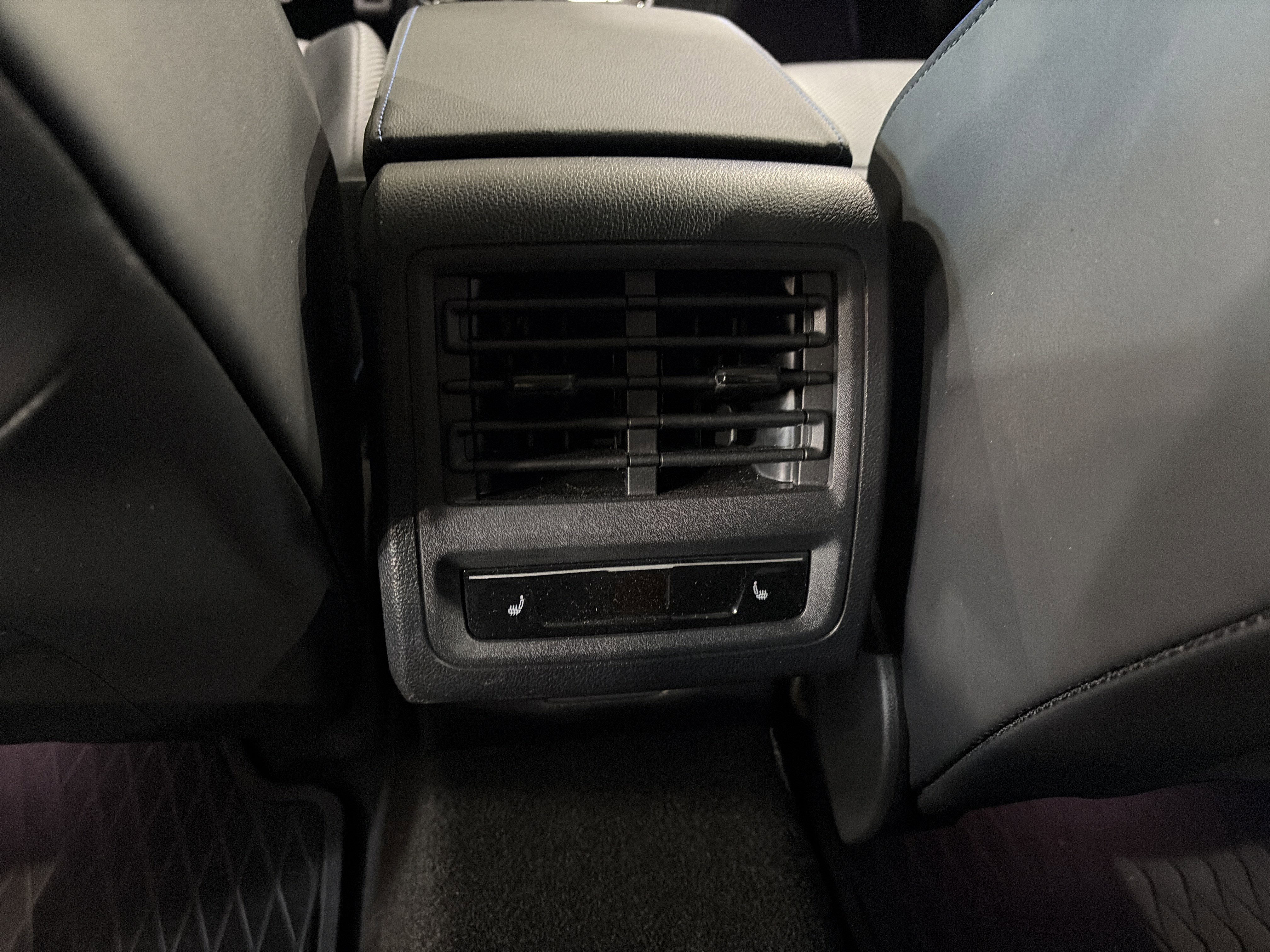 Certified 2024 Volkswagen Golf R image 14