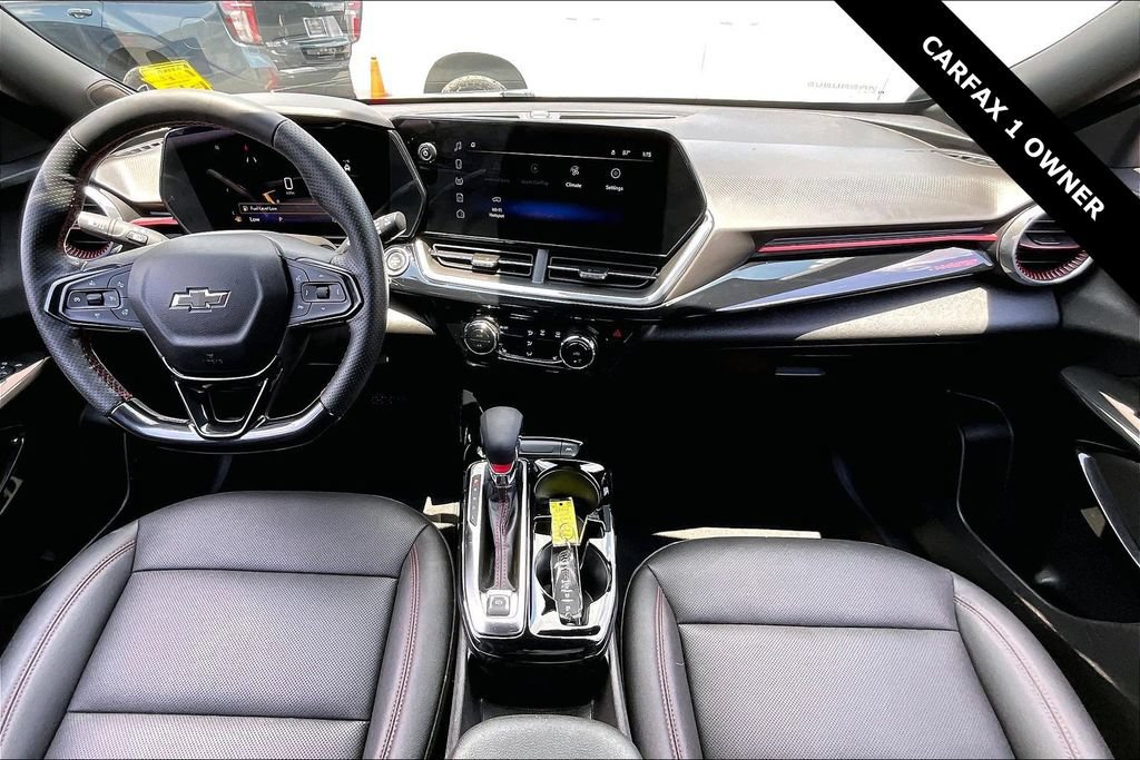 Used 2025 Chevrolet Trax RS FWD image 5