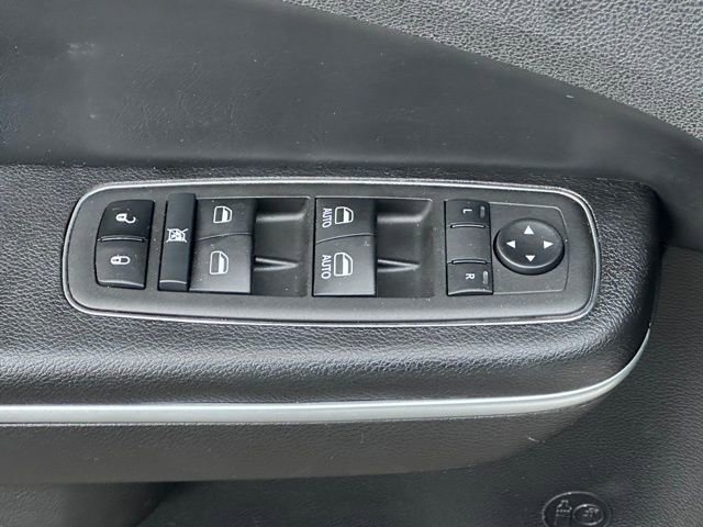 Used 2022 Chrysler 300 S image 22