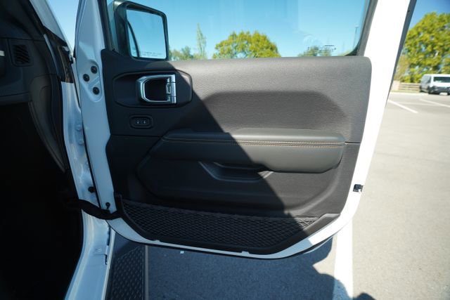 New 2025 Jeep Gladiator Sport image 19