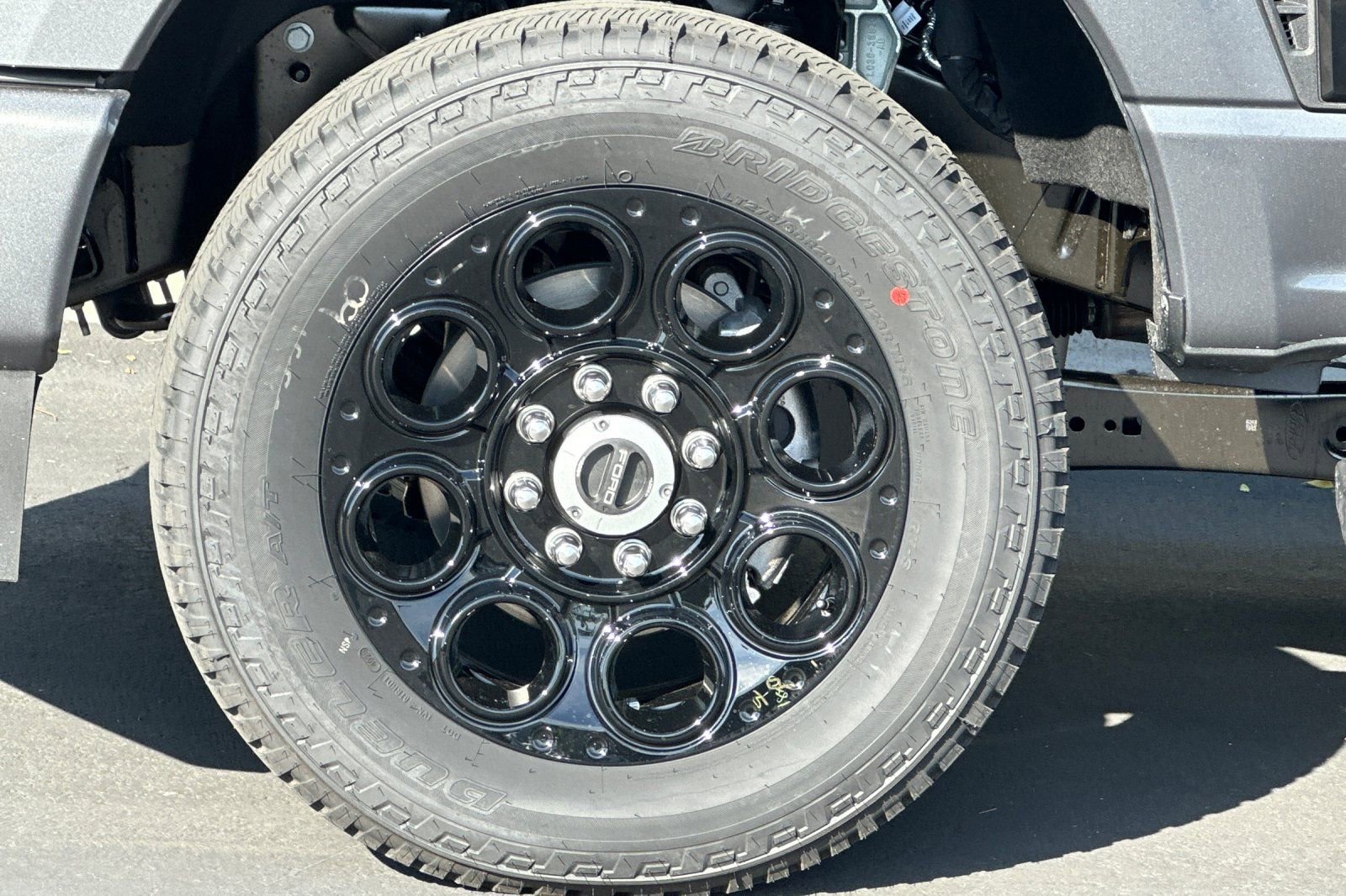 New 2026 Ford F350 Lariat w/ Black Appearance Package image 25