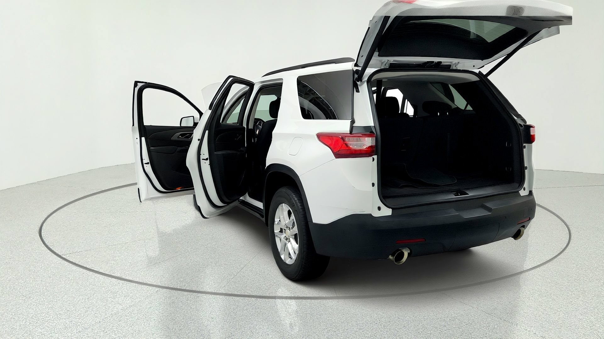 Used 2021 Chevrolet Traverse LT FWD image 11