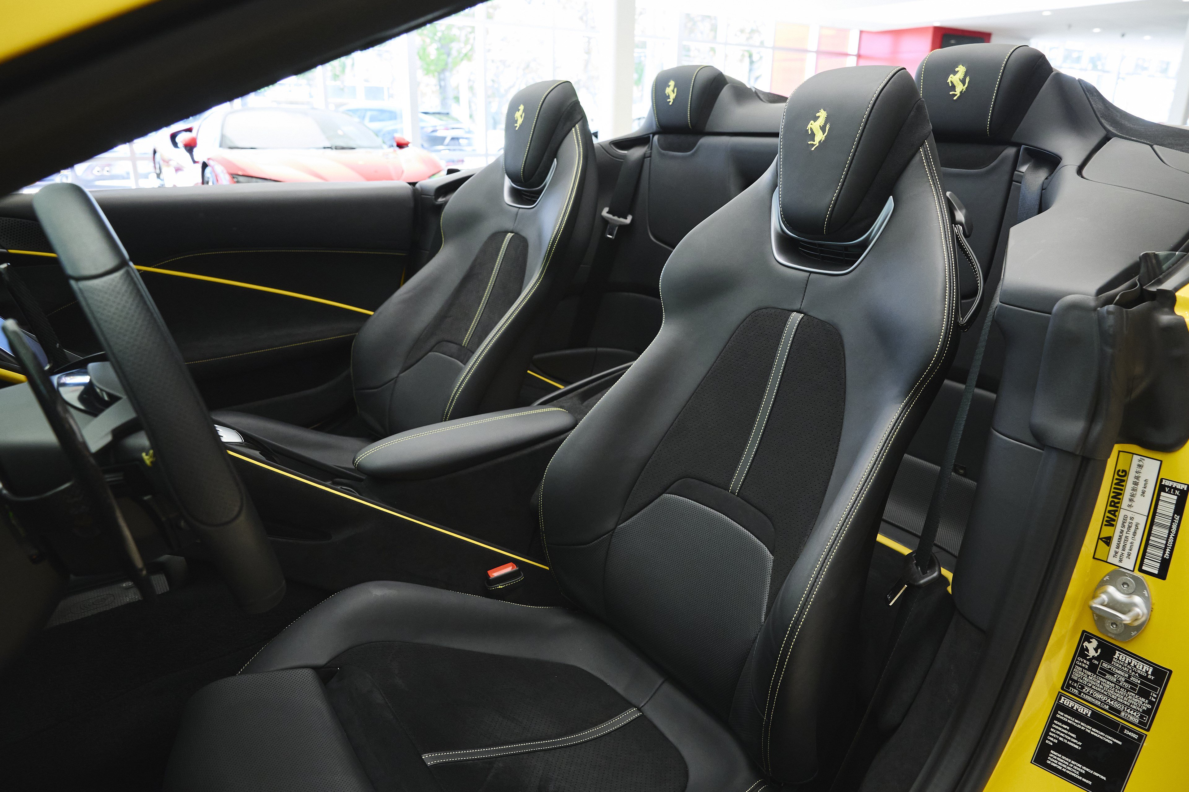 Used 2025 Ferrari Roma Spider RWD image 29